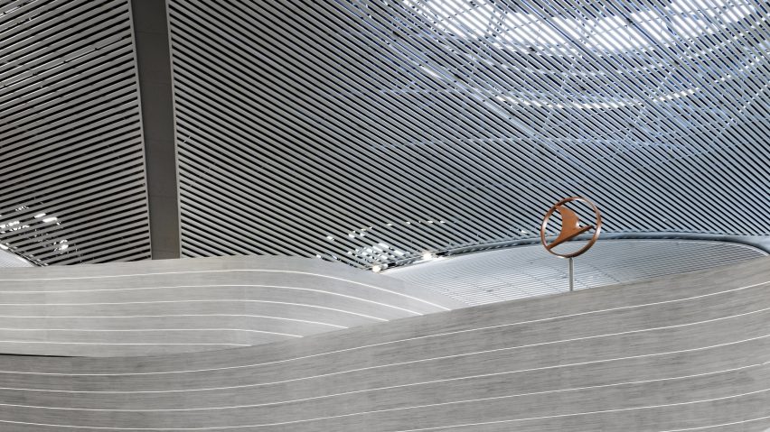 Flow Wall in Istanbul Airport designed by Softroom using parametrics