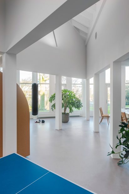Flowpolis office designed by Space Encounters