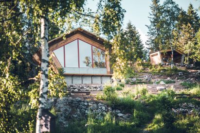 Fuglemyrhytta self-service cabin overlooking the Oslofjord in Norway by Snøhetta