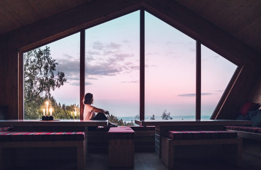Fuglemyrhytta self-service cabin overlooking the Oslofjord in Norway by Snøhetta