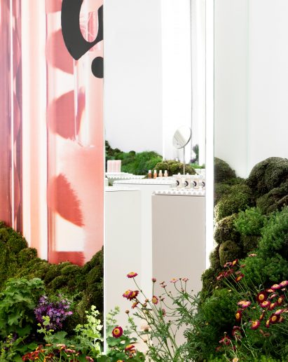 Glossier pop-up shop in Seattle, Washington, by Glossier Experiential Team and Studio Lily Kwong