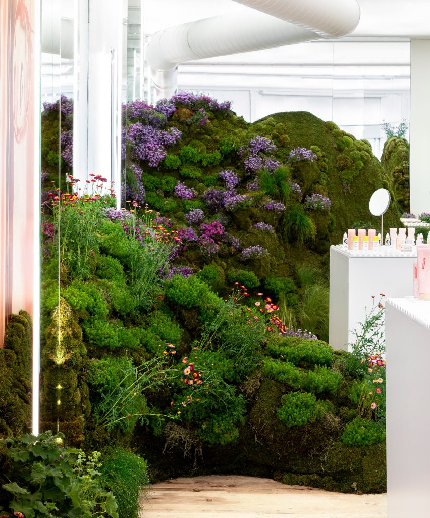 Glossier pop-up shop in Seattle, Washington, by Glossier Experiential Team and Studio Lily Kwong