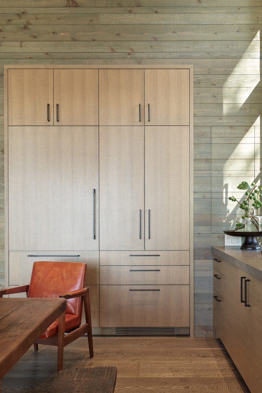 Hillside Sanctuary and guest house by Hoedemaker Pfeiffer in Washington state