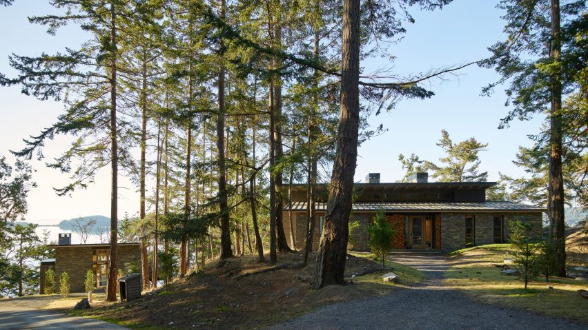 Hillside Sanctuary and guest house by Hoedemaker Pfeiffer in Washington state