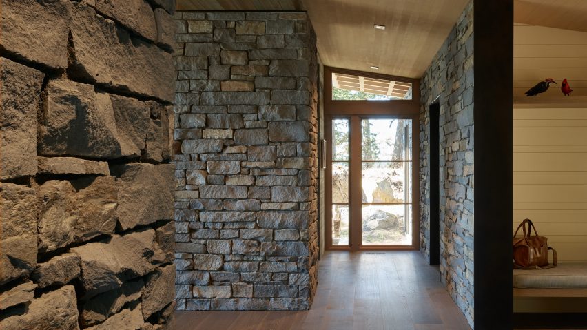 Hillside Sanctuary and guest house by Hoedemaker Pfeiffer in Washington state
