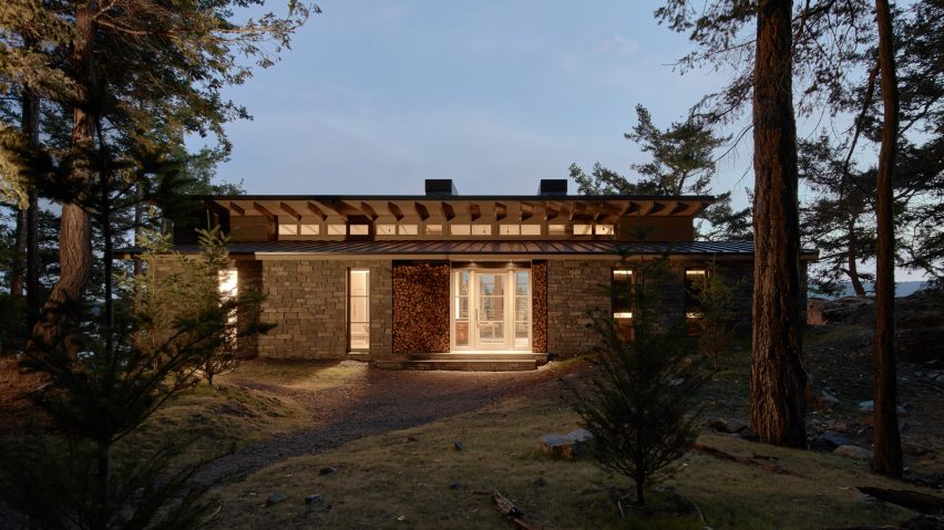 Hillside Sanctuary and guest house by Hoedemaker Pfeiffer in Washington state