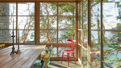 Hillside Sanctuary and guest house by Hoedemaker Pfeiffer in Washington state