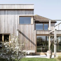 Island Cottage by Paul Cashin Architects
