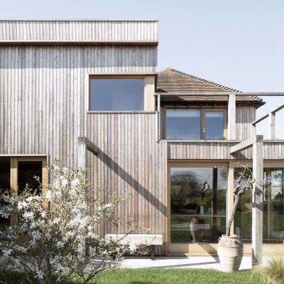 Island Cottage by Paul Cashin Architects