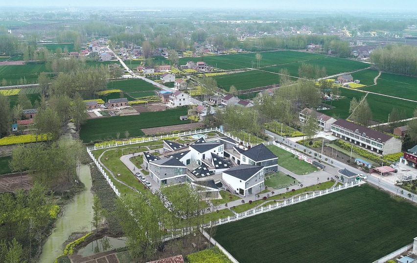 Jiangsu Beisha Kindergarten by Crossboundaries