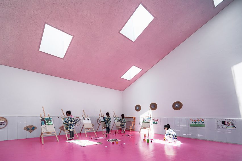 Jiangsu Beisha Kindergarten by Crossboundaries