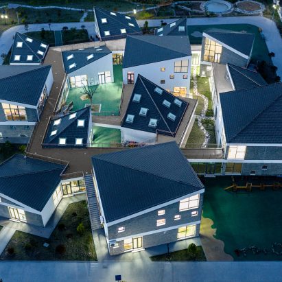 Jiangsu Beisha Kindergarten by Crossboundaries