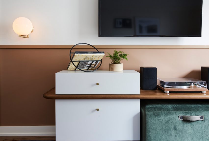 Kimpton Saint George Hotel in Toronto, Canada by Mason Studio