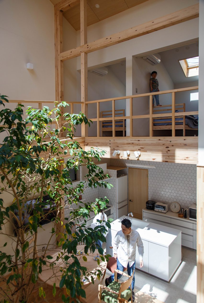 07Beach arrange Kyoto home around glass-fronted bathroom