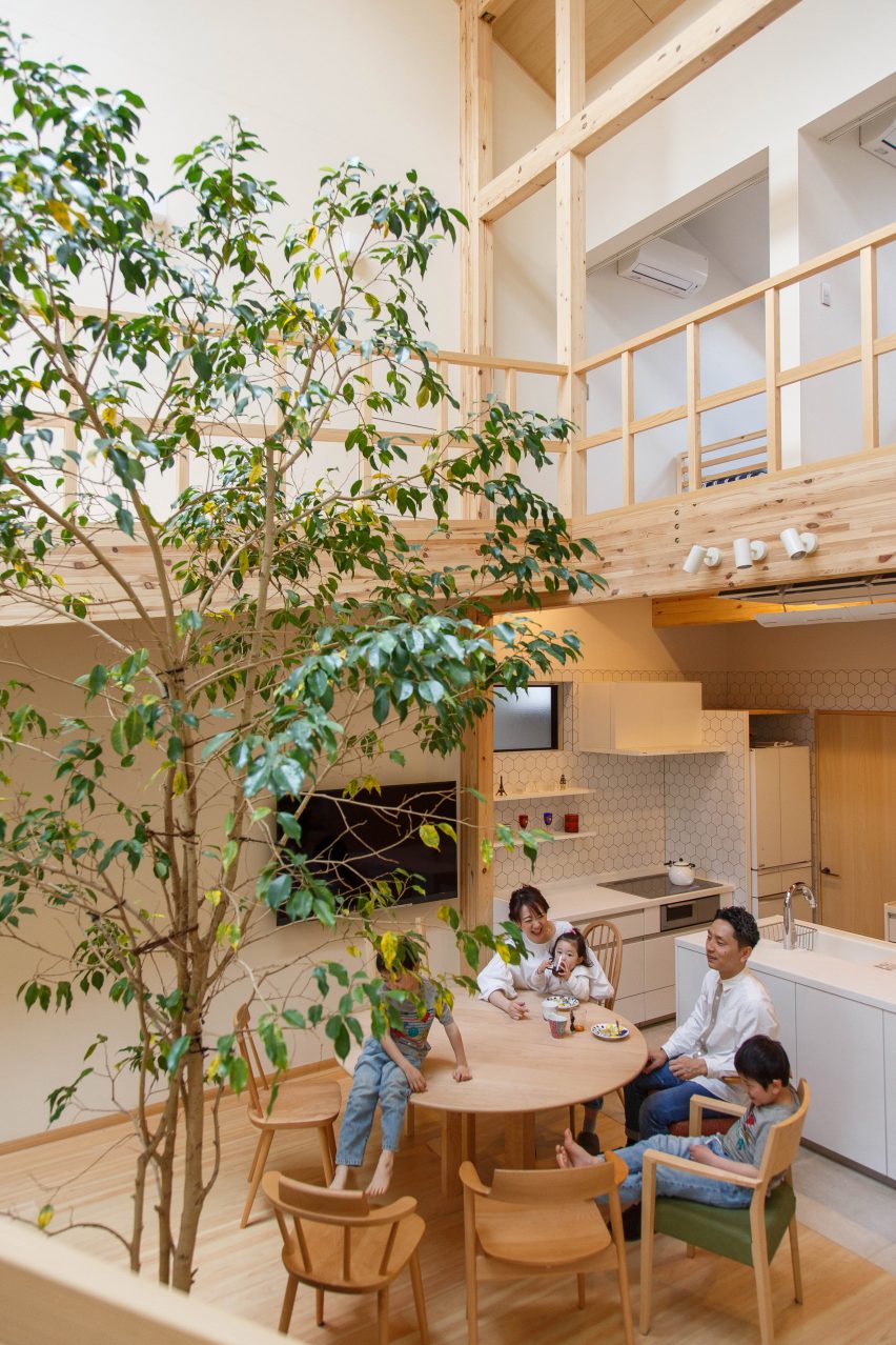 07Beach arrange Kyoto home around glass-fronted bathroom