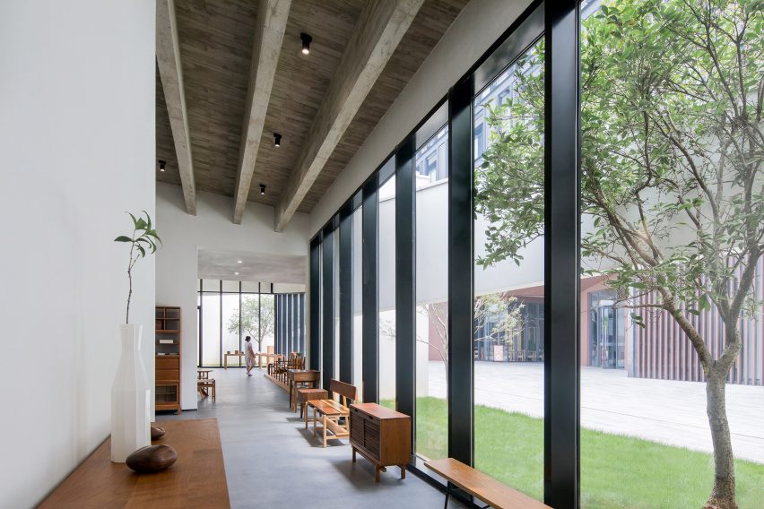 Living Art Pavilion by Mozhao Architects