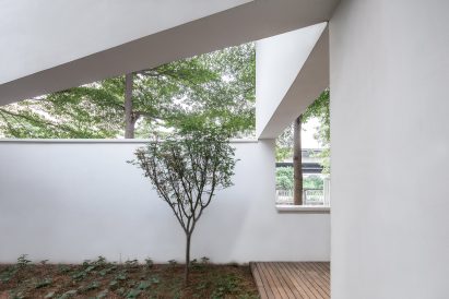 Living Art Pavilion by Mozhao Architects