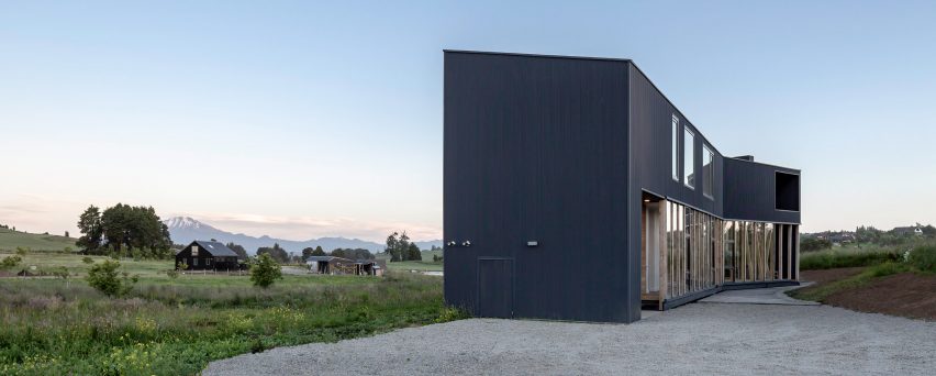 Maitenes House in Chile by Ignacio Correa