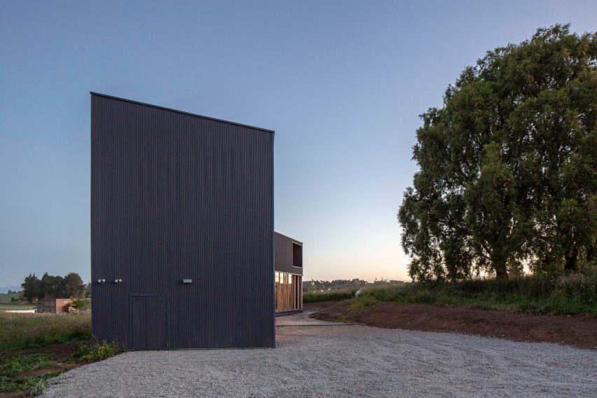 Maitenes House in Chile by Ignacio Correa