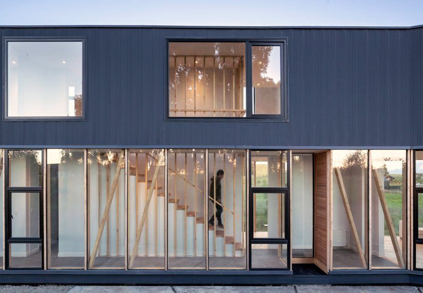 Maitenes House in Chile by Ignacio Correa