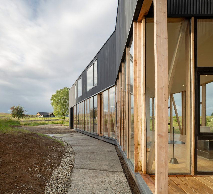 Maitenes House in Chile by Ignacio Correa