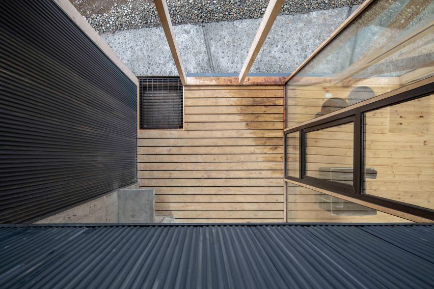 Maitenes House in Chile by Ignacio Correa