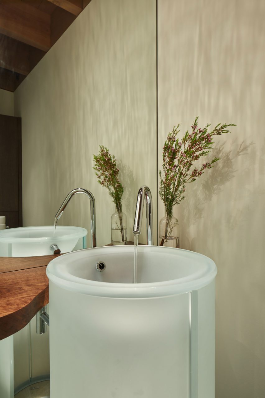 Mercer Island Modern by Garret Cord Werner in Washington state