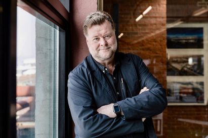 Nicholas Grimshaw has stepped down as chair of his eponymous practice, with his long-term collaborator and principal architect Andrew Whalley taking his place.