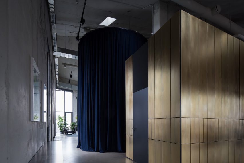 NV-9 office by Alexander Volkov Architects