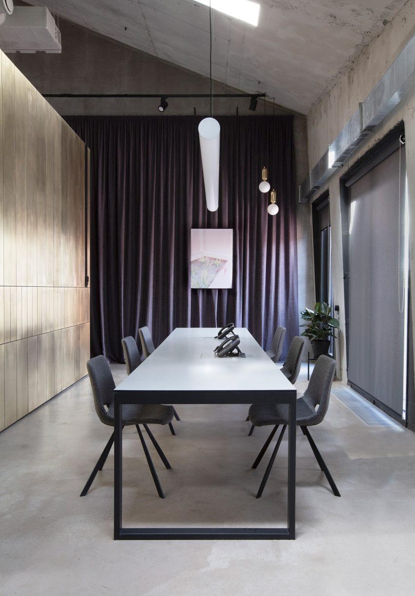 NV-9 office by Alexander Volkov Architects