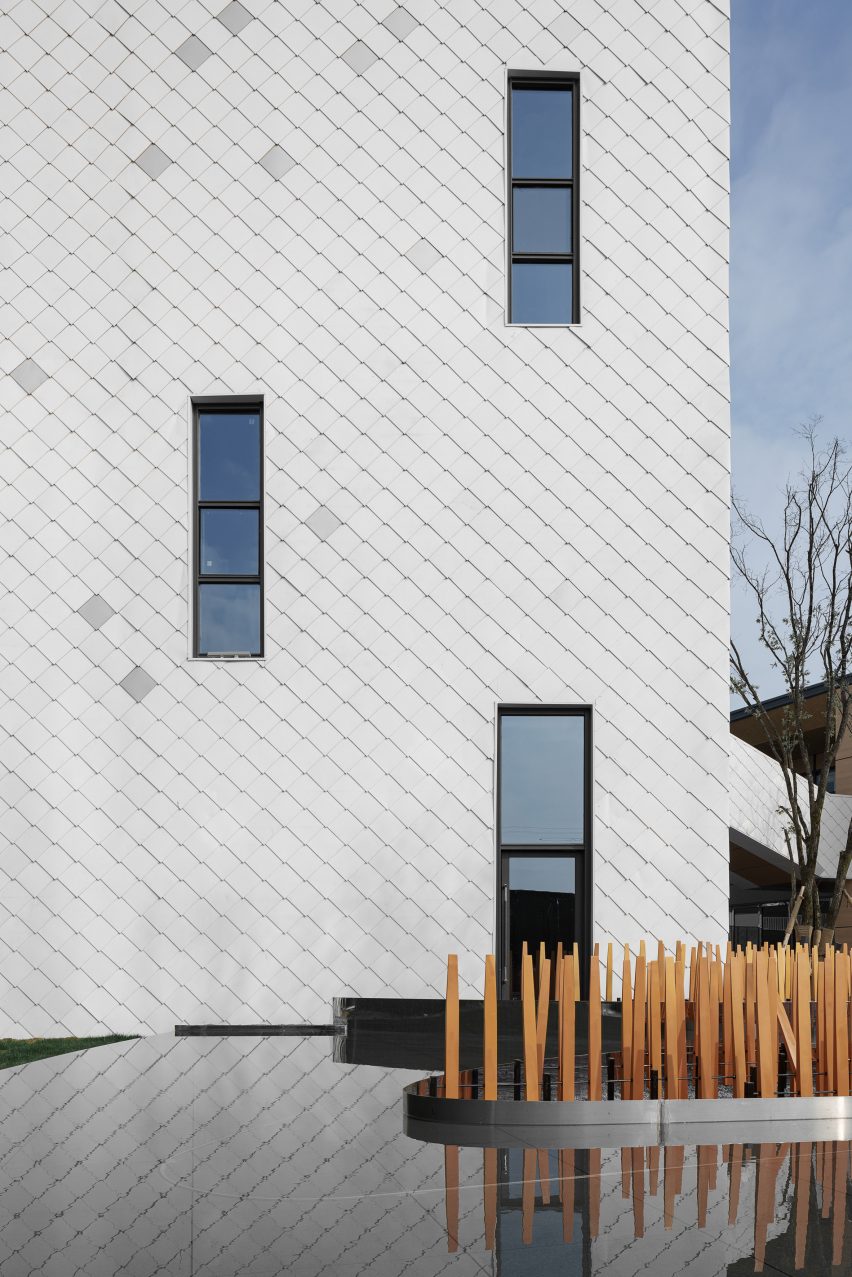 Park Legend Kindergarten by Challenge Design