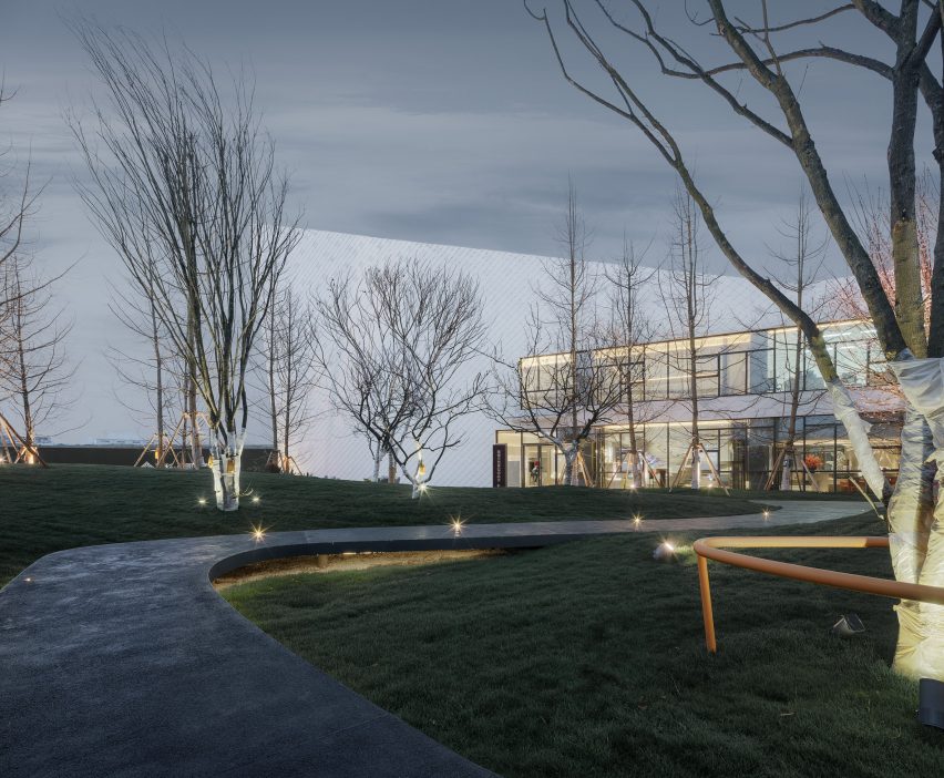 Park Legend Kindergarten by Challenge Design