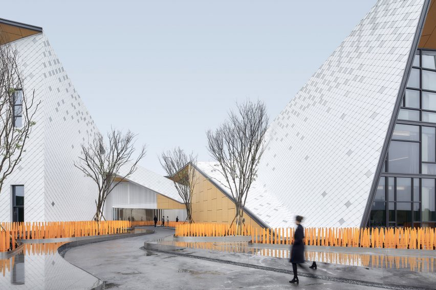 Park Legend Kindergarten by Challenge Design