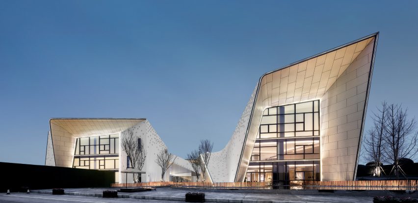Park Legend Kindergarten by Challenge Design