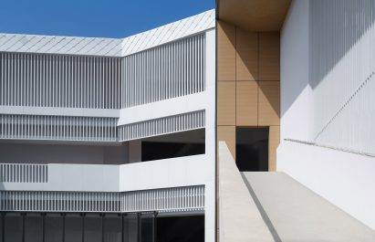 Park Legend Kindergarten by Challenge Design