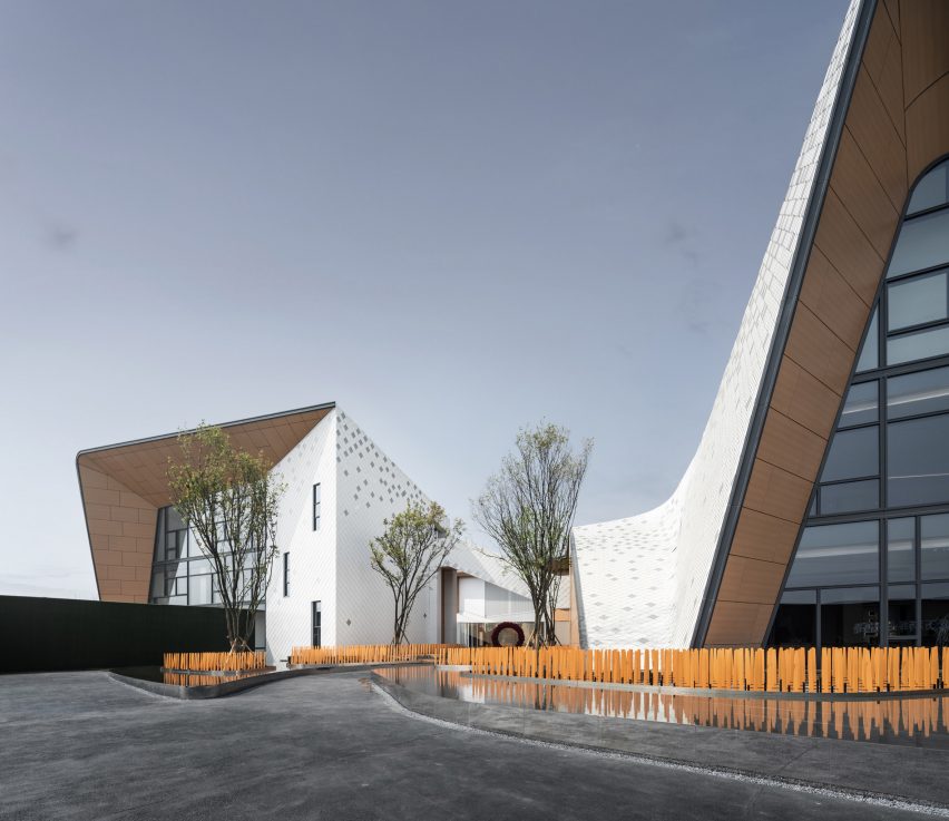 Park Legend Kindergarten by Challenge Design