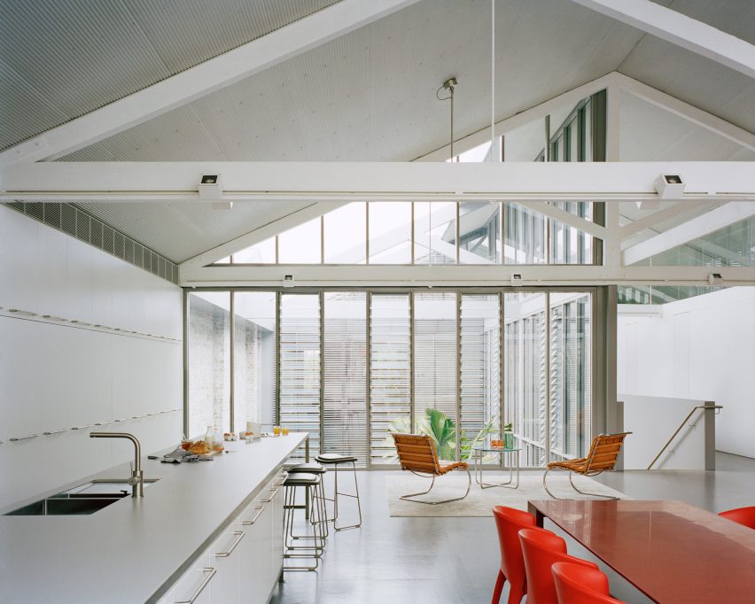 Redfern Warehouse by Ian Moor Architects