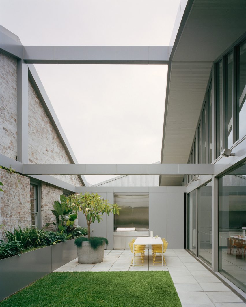 Redfern Warehouse by Ian Moor Architects