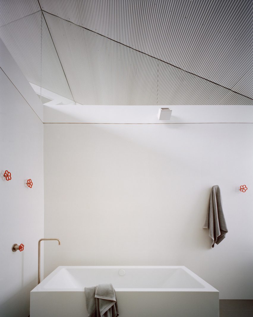 Redfern Warehouse by Ian Moor Architects