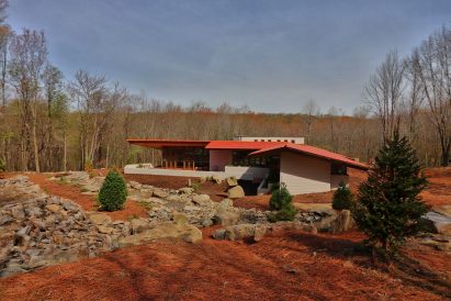 RW Lindholm House by Frank Lloyd Wright moved from Minnesota to Pennsylvania