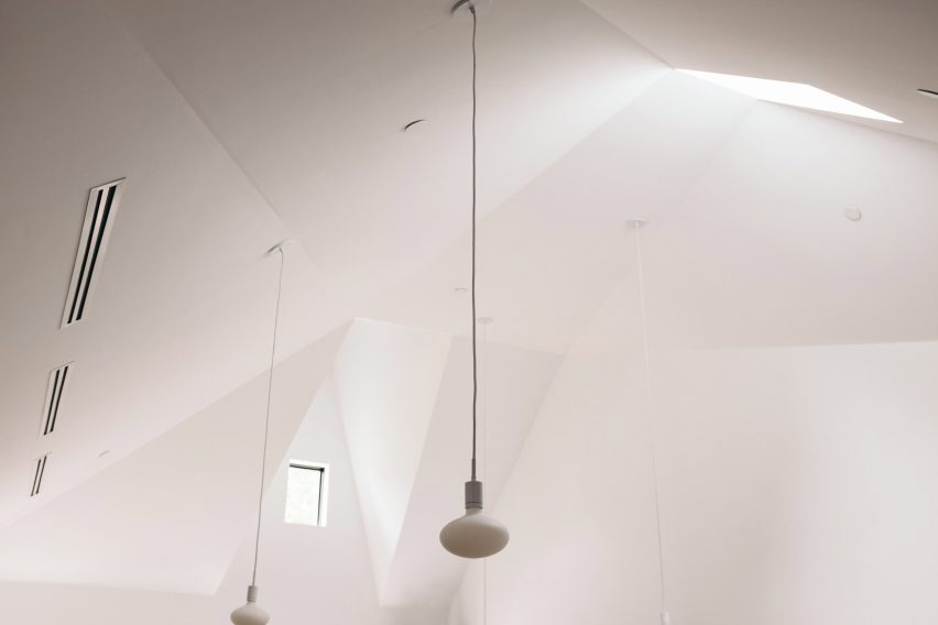 Sara restaurant in Toronto, Canada by Odami Studio