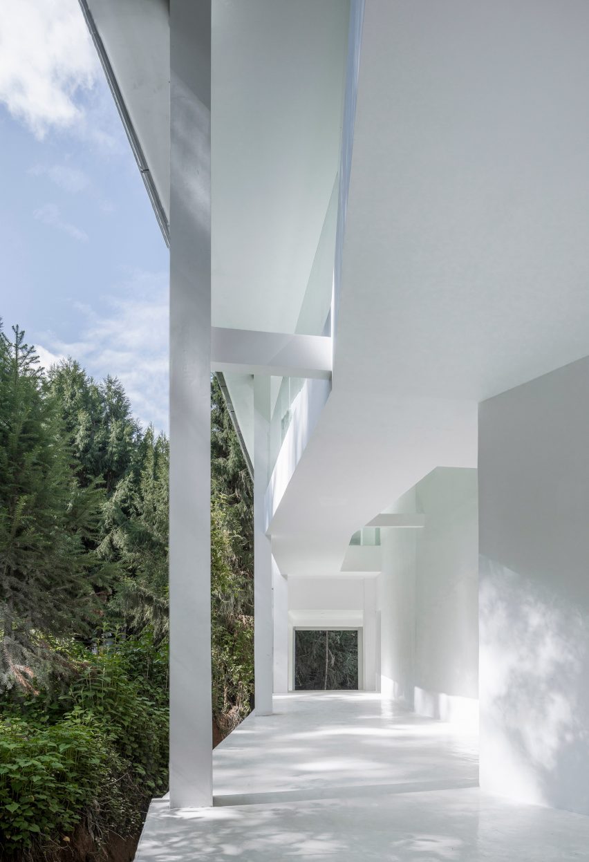 Annso Hill Hotel in Tengchong City, China, by Studio QI