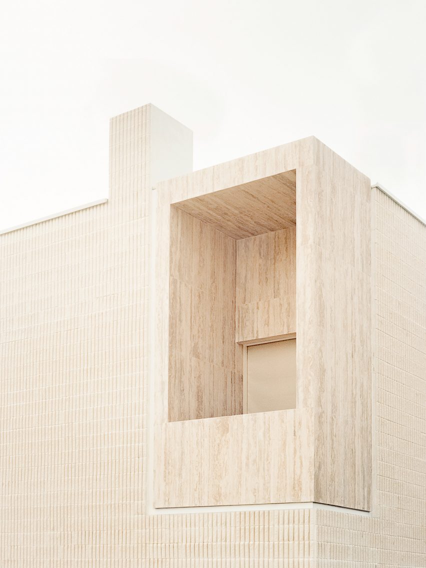 The House of the Archeologist by LCA architetti