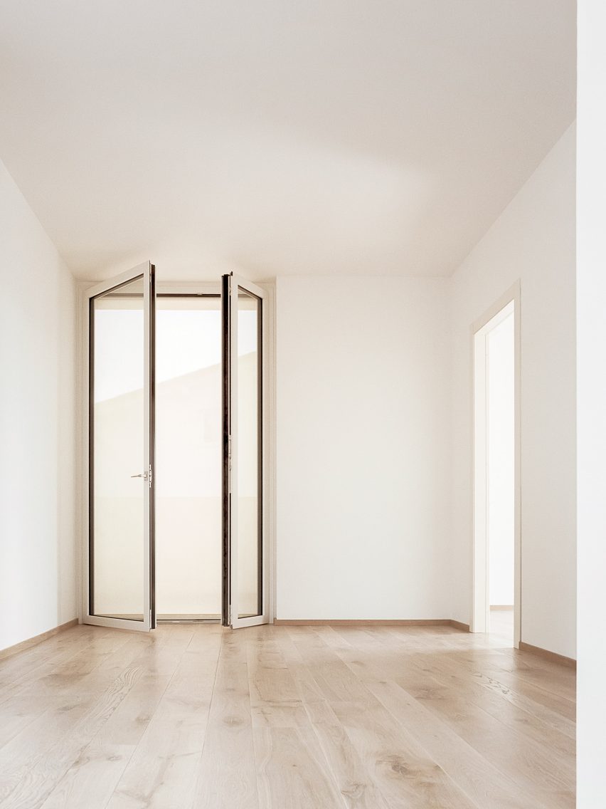 The House of the Archeologist by LCA architetti