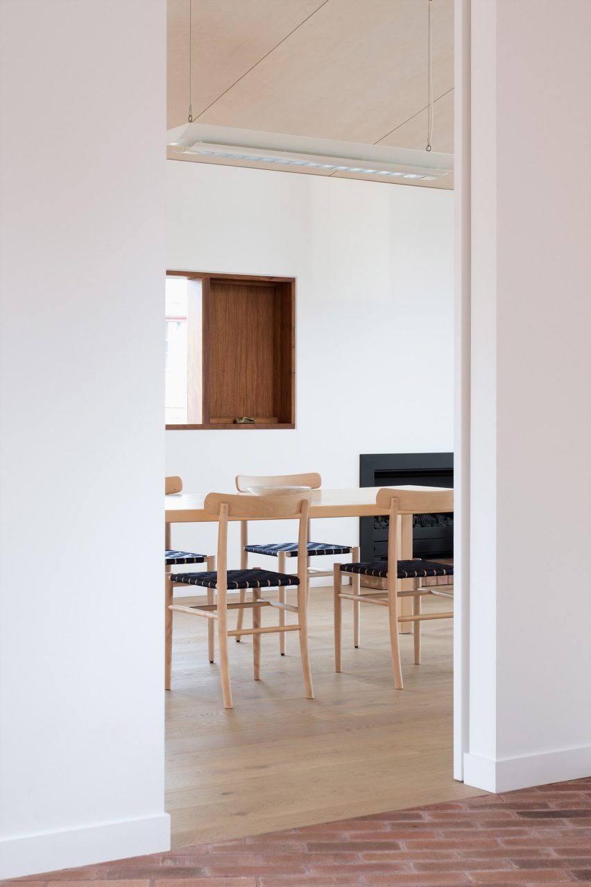 Three Piece House but Studio TRIAS