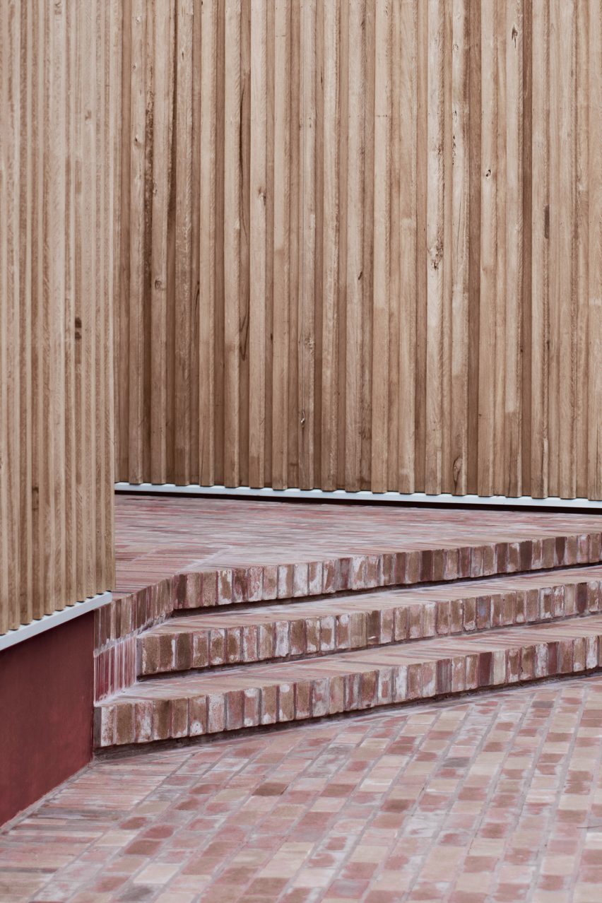 Three Piece House but Studio TRIAS