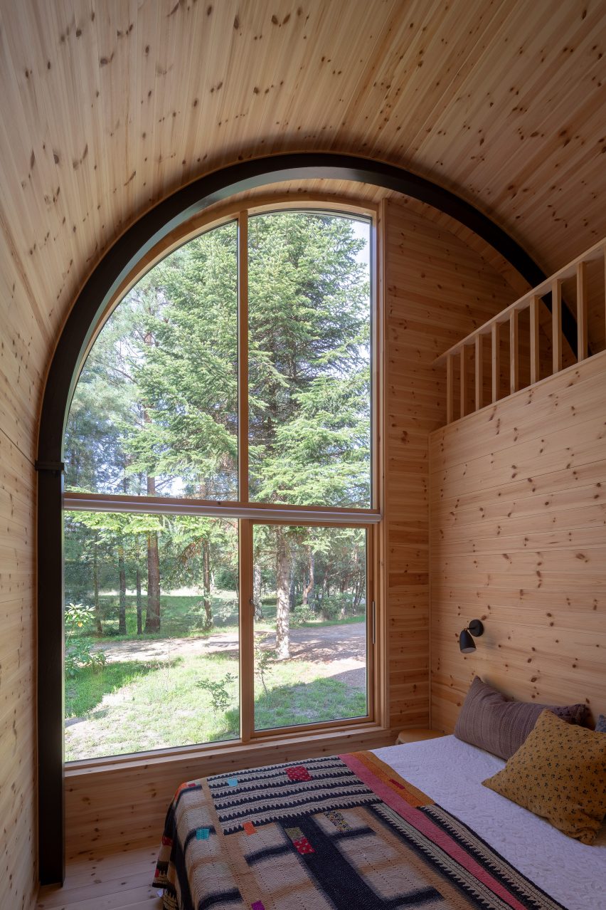 Vibo Tværveh cabin in Nykøbing Sjælland, Denmark, by Valbæk Brørup Architects