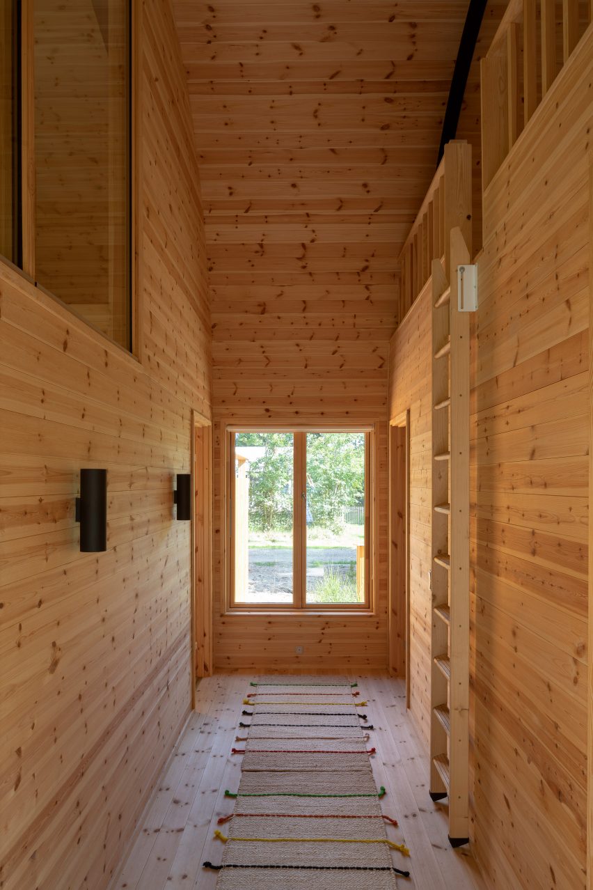 Vibo Tværveh cabin in Nykøbing Sjælland, Denmark, by Valbæk Brørup Architects