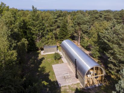 Vibo Tværveh cabin in Nykøbing Sjælland, Denmark, by Valbæk Brørup Architects