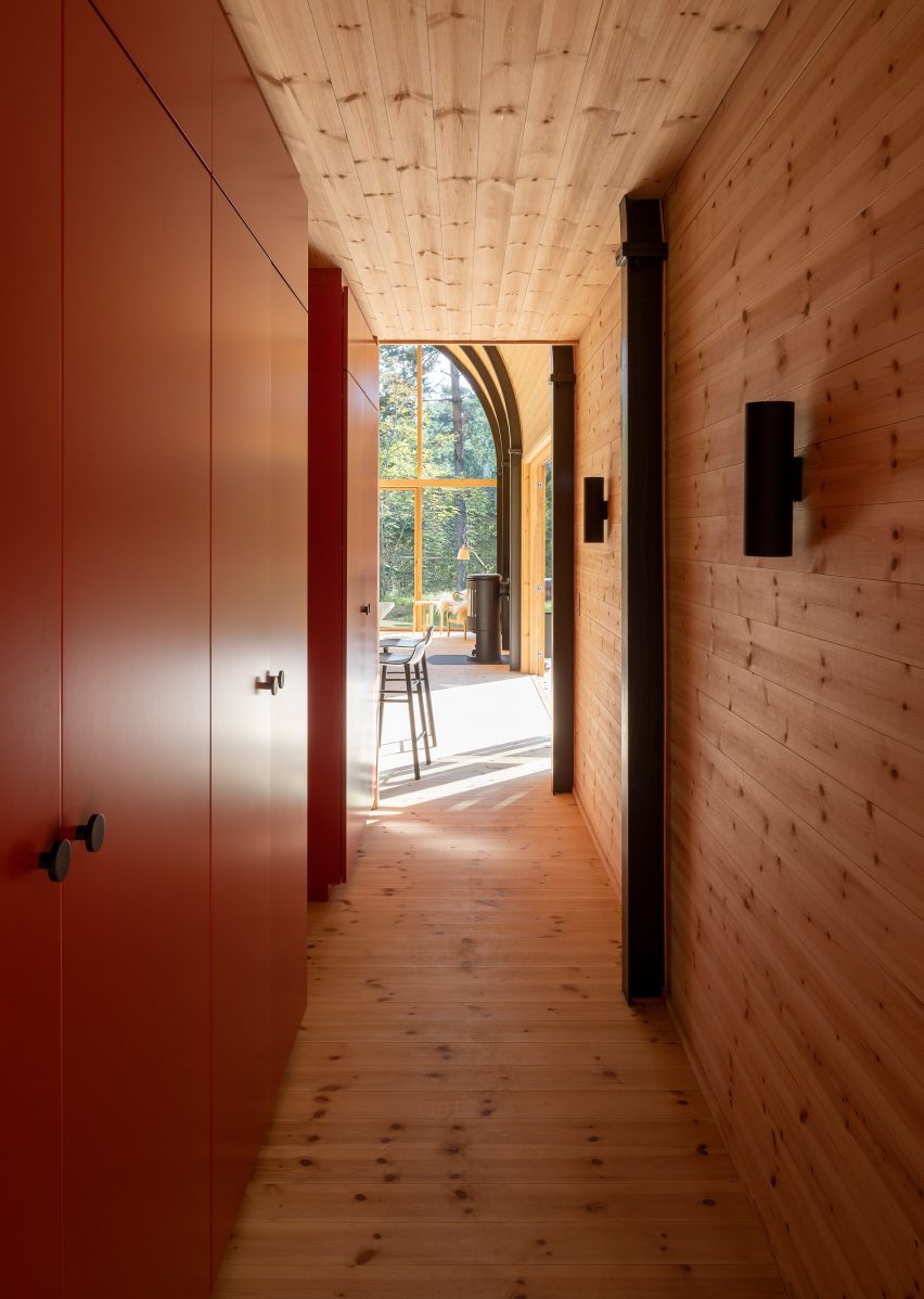 Vibo Tværveh cabin in Nykøbing Sjælland, Denmark, by Valbæk Brørup Architects